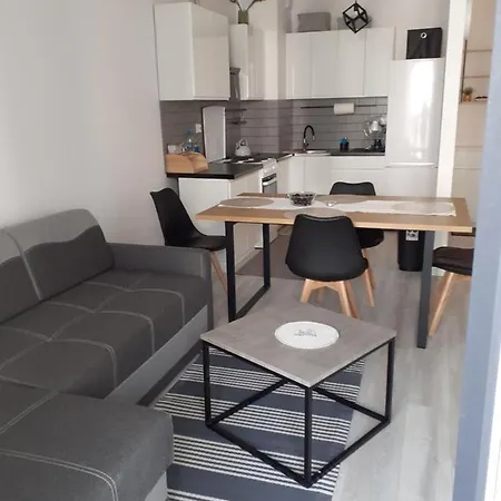 Apartament M13 *